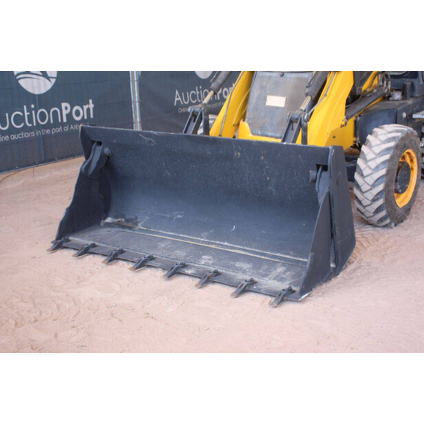 2014 JCB 3DX-48592076