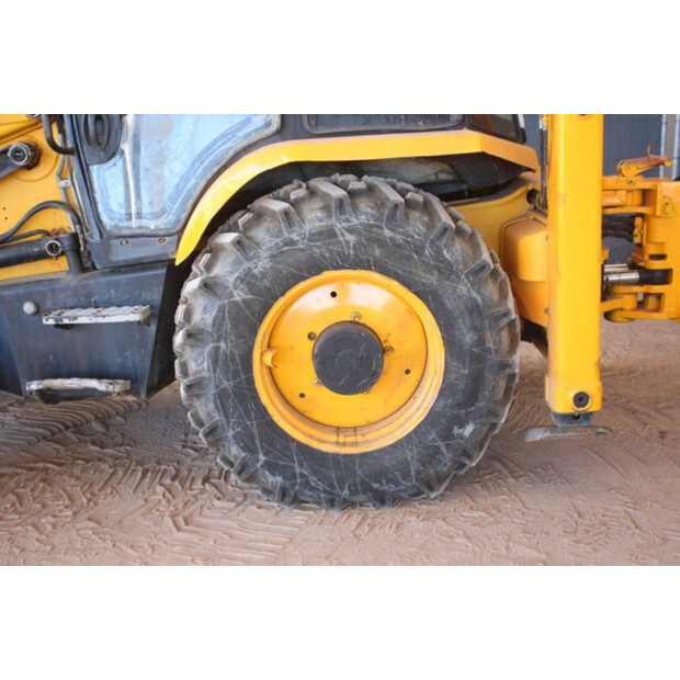 2014 JCB 3DX-48592080