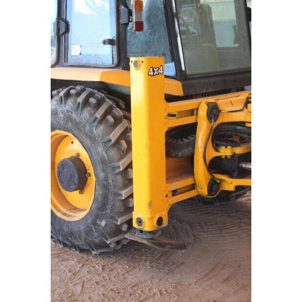 2014 JCB 3DX-48592082