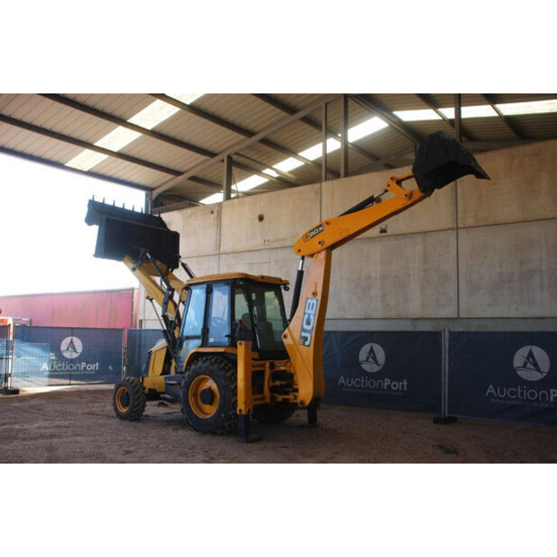 2014 JCB 3DX-48592104