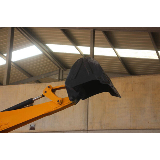 2014 JCB 3DX-48592106