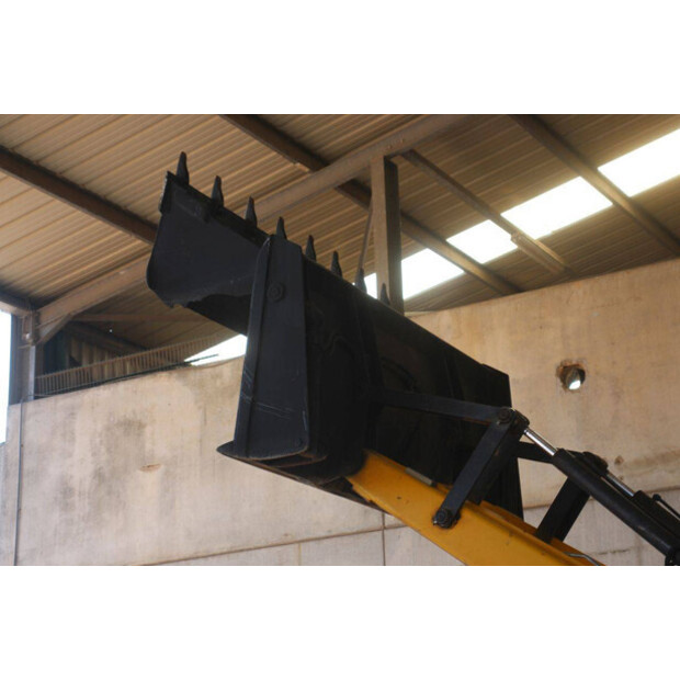 2014 JCB 3DX-48592107