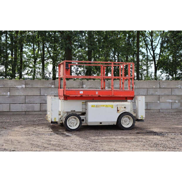 2011 Genie GS-2668-48592494