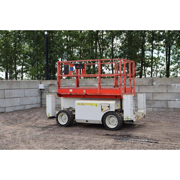 2011 Genie GS-2668-48592495
