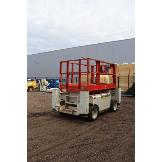 2011 Genie GS-2668-48592498
