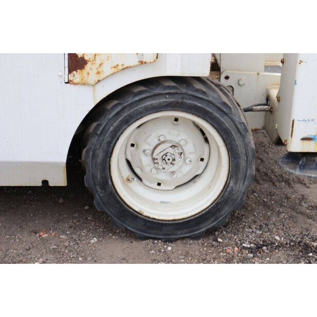 2011 Genie GS-2668-48592504