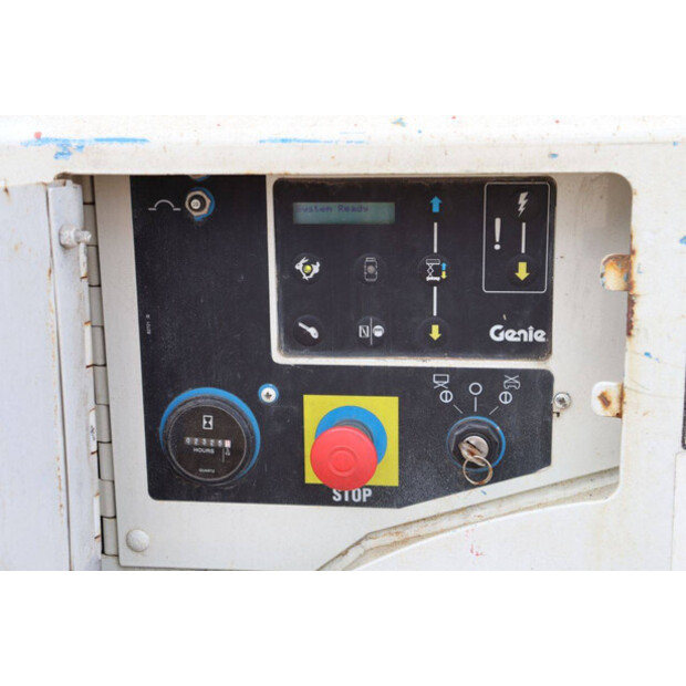 2011 Genie GS-2668-48592505