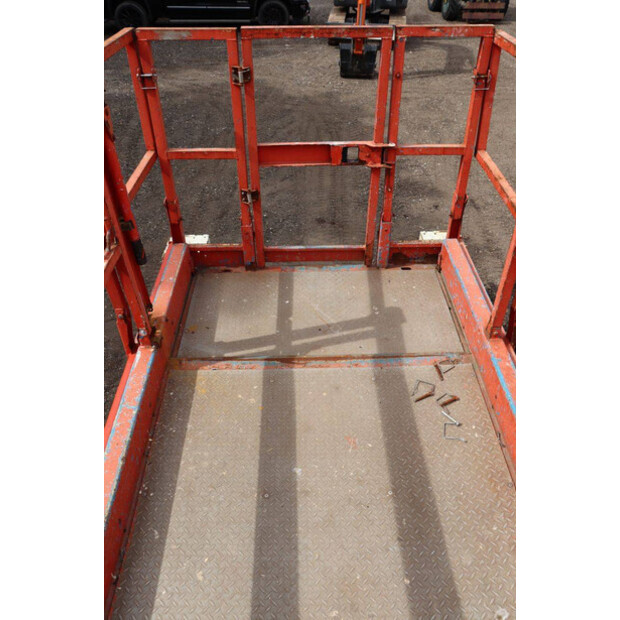 2011 Genie GS-2668-48592513