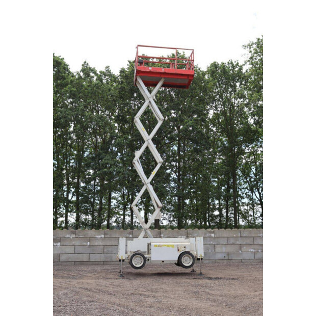 2011 Genie GS-2668-48592515