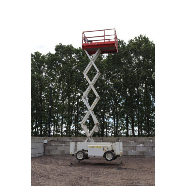 2011 Genie GS-2668-48592516