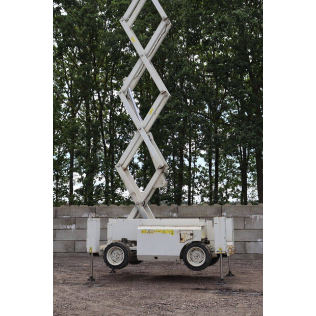 2011 Genie GS-2668-48592517