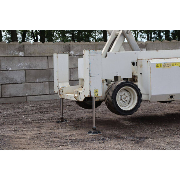2011 Genie GS-2668-48592520