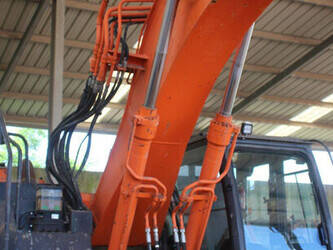 2014-hitachi-zx225uslc-5b-1475081-48592532