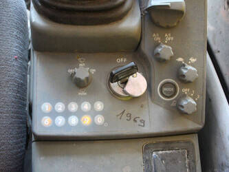 2014-hitachi-zx225uslc-5b-1475081-48592555