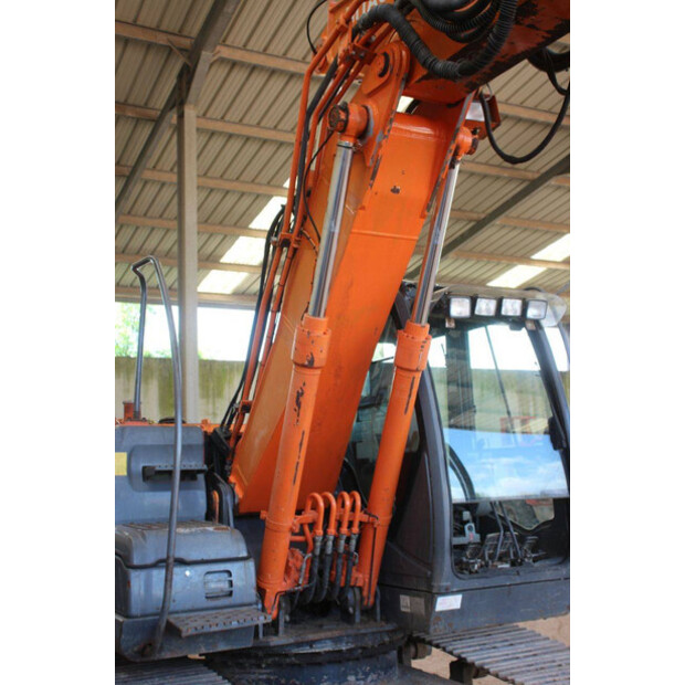 2009 هيتاشى ZX160LC-3-48592739