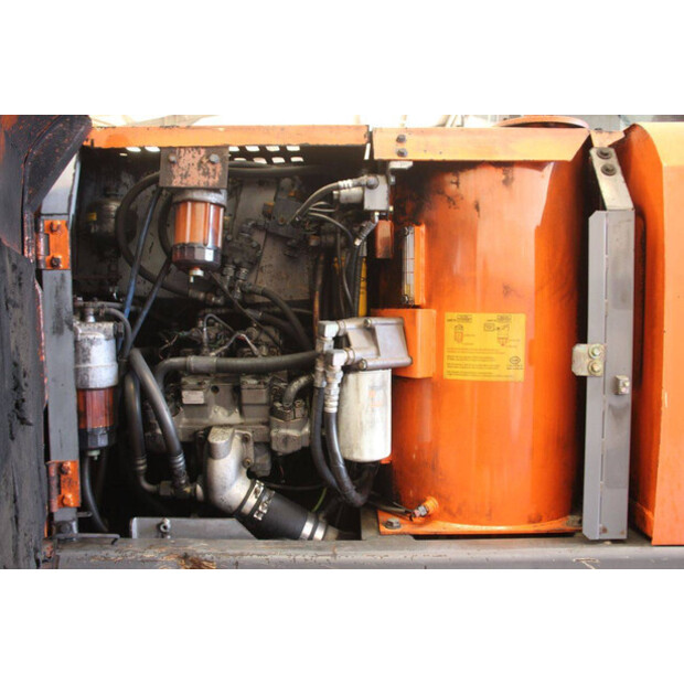 2009 هيتاشى ZX160LC-3-48592753