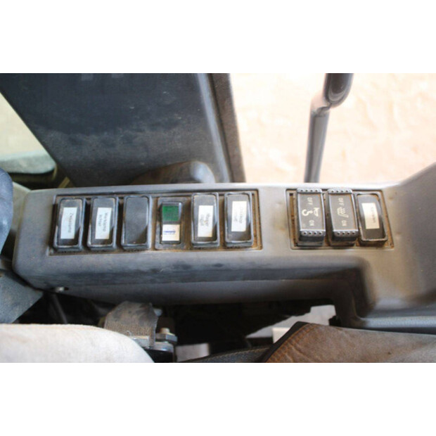 2009 هيتاشى ZX160LC-3-48592766
