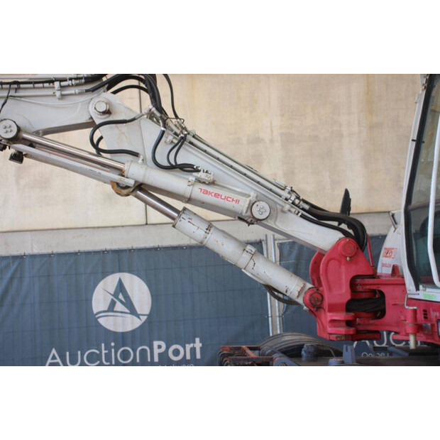 2018 TAKEUCHI TB295W-48592883