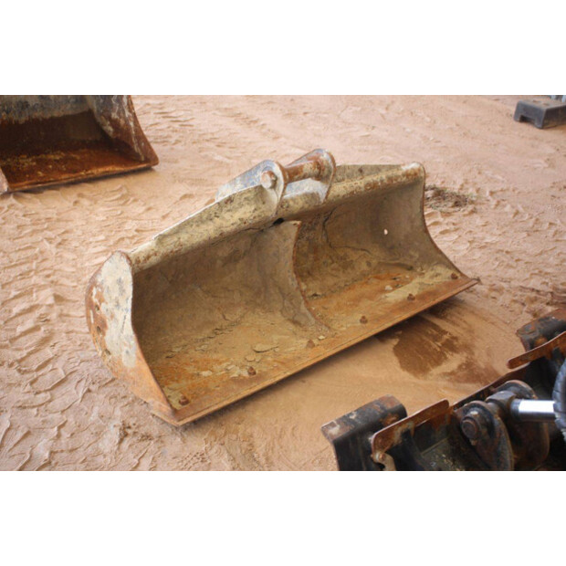 2018 TAKEUCHI TB295W-48592885