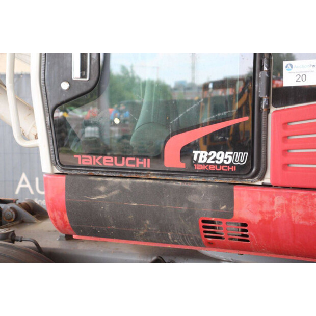 2018 TAKEUCHI TB295W-48592895