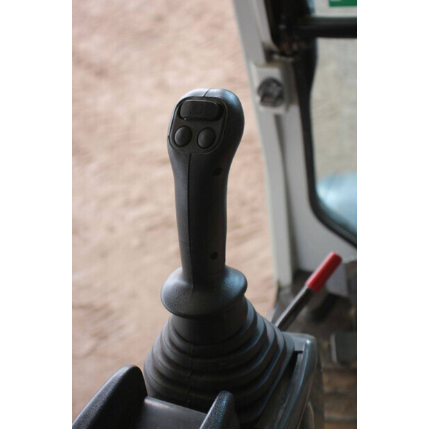2018 TAKEUCHI TB295W-48592910