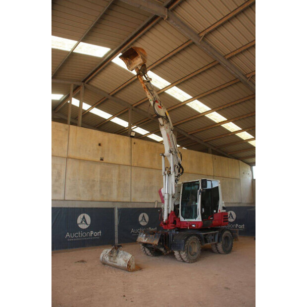 2018 TAKEUCHI TB295W-48592912