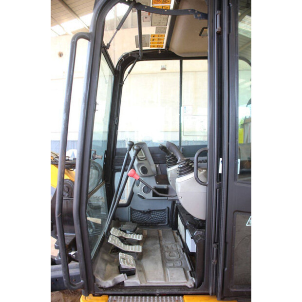 2015 JCB 86C-1-48593332