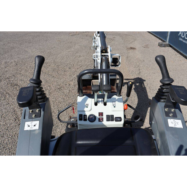 2020 BOBCAT E10Z-48594586