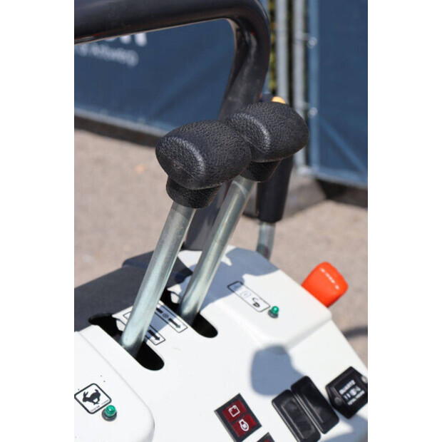 2020 BOBCAT E10Z-48594589