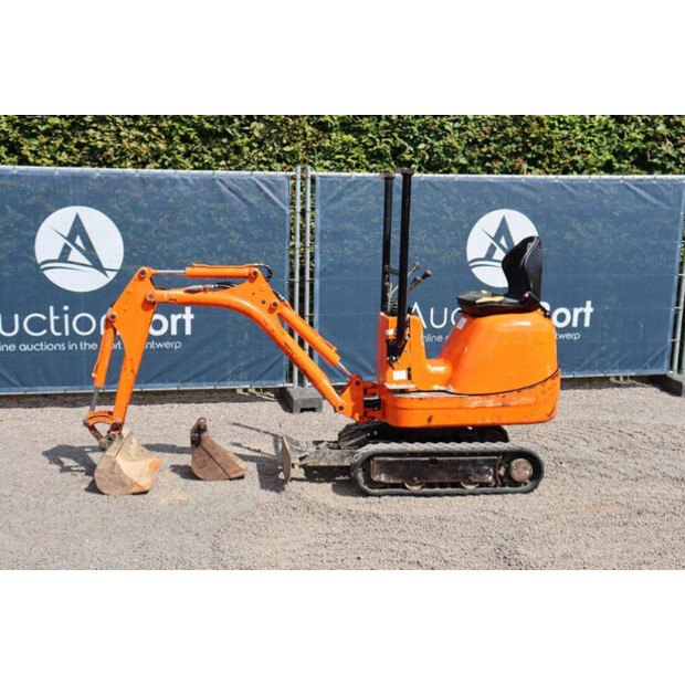 2011 JCB 8008-48594751