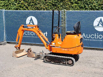 2011-jcb-8008-1475148-48594753