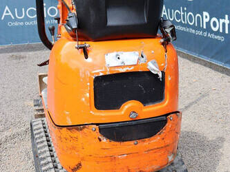 2011-jcb-8008-1475148-48594777