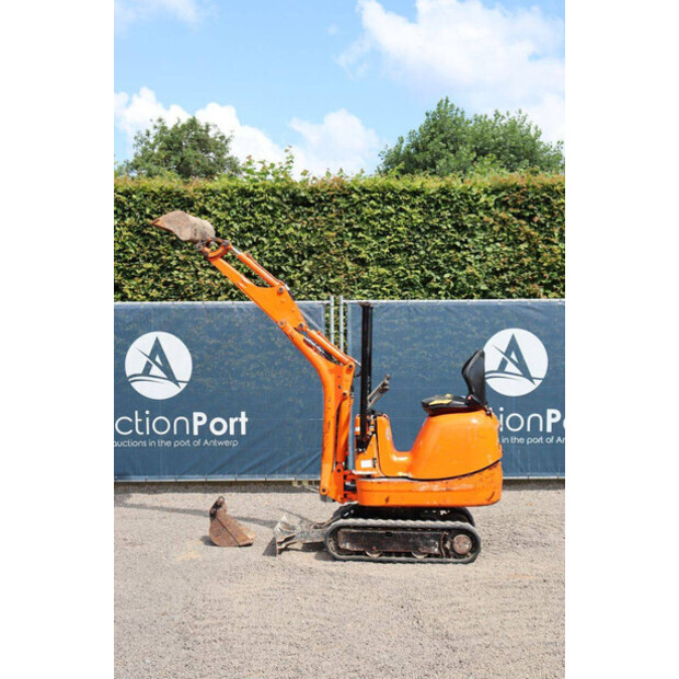 2011 JCB 8008-48594797