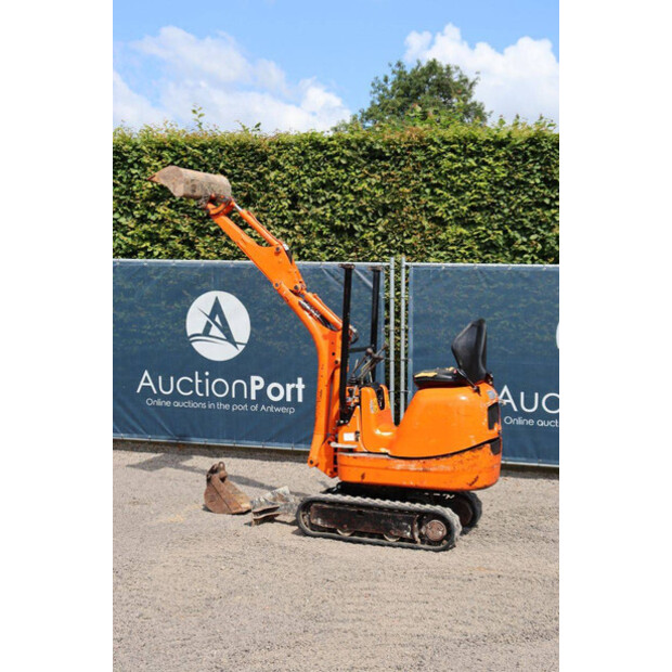 2011 JCB 8008-48594798