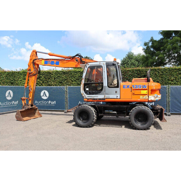 2000 Fiat Hitachi EX135W-48595040