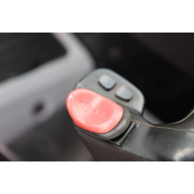 2018 مانيتو MLT630-105V-48595274