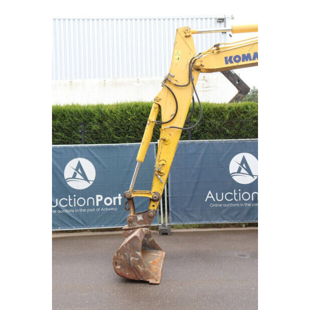 2005 كوماتسو PC78MR-6-48596024