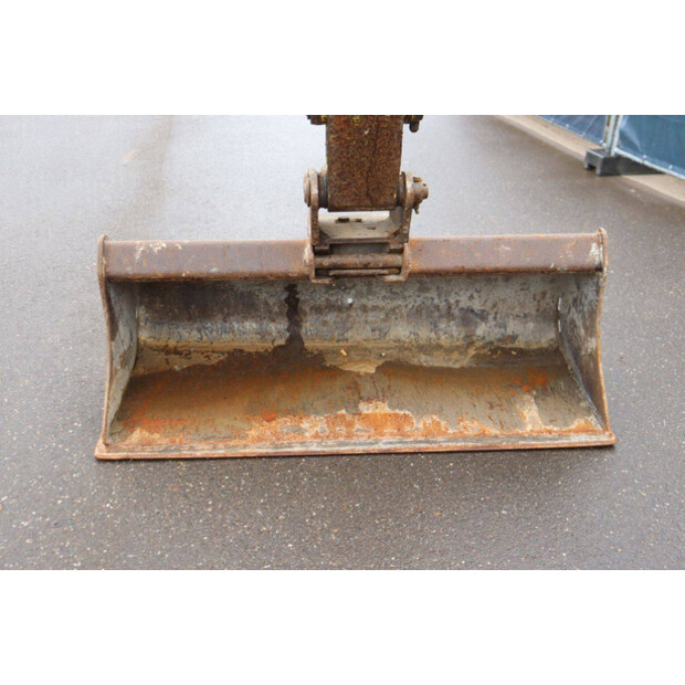 2005 كوماتسو PC78MR-6-48596026