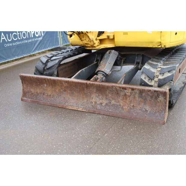 2005 كوماتسو PC78MR-6-48596030
