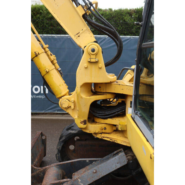 2005 كوماتسو PC78MR-6-48596032