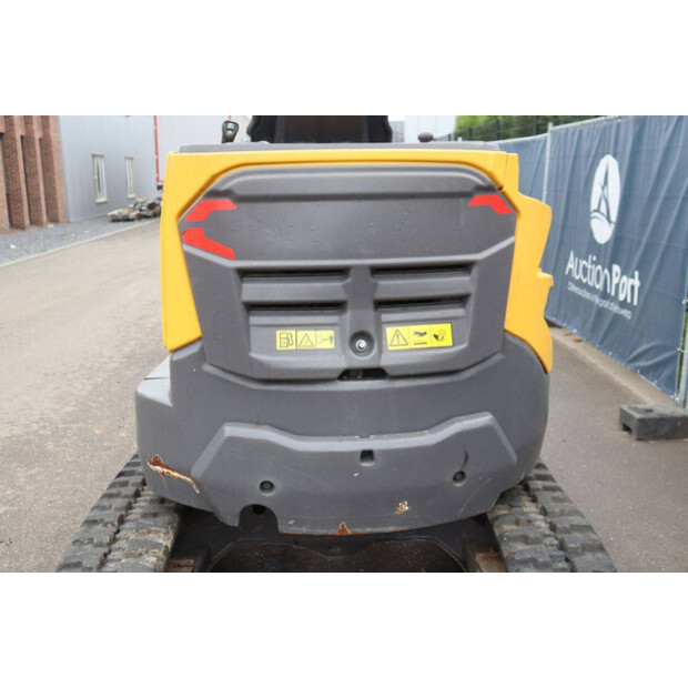 2022 Volvo ECR25D-48596311