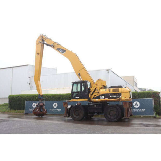 2011 Caterpillar M325D-48596441
