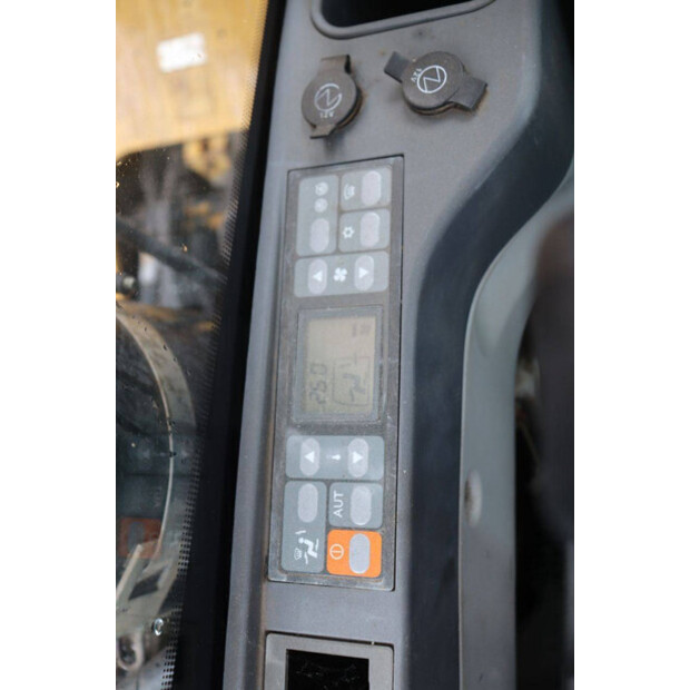 2011 Caterpillar M325D-48596473