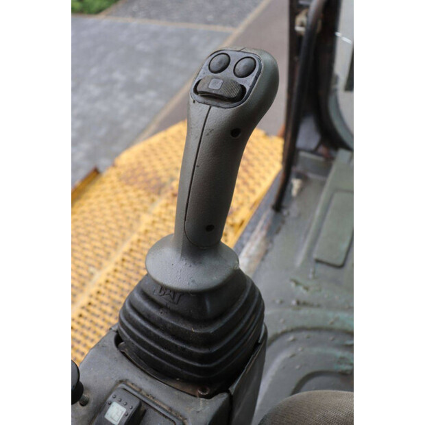 2011 Caterpillar M325D-48596474