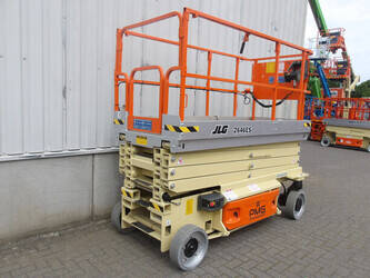 2011-jlg-2646es-1475221-48597107