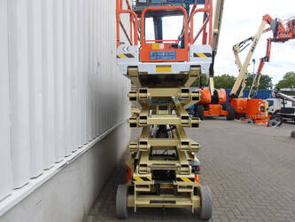 2011-jlg-2646es-1475221-48597112