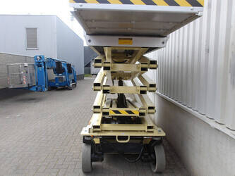 2011-jlg-2646es-1475221-48597113