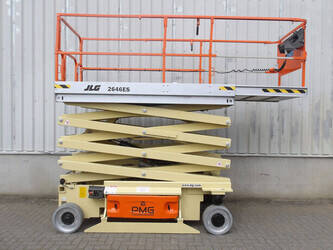 2011-jlg-2646es-1475221-48597114