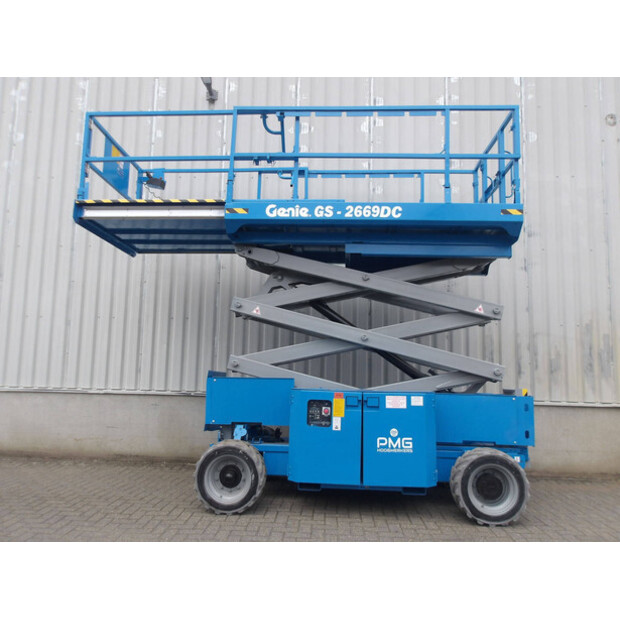 2013 Genie GS-2669DC-48597221