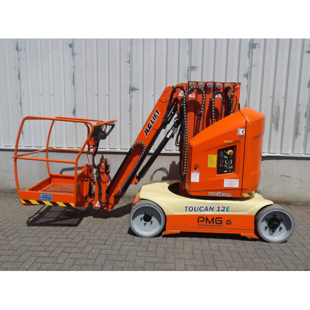 2016 Toucan 12E-48597555